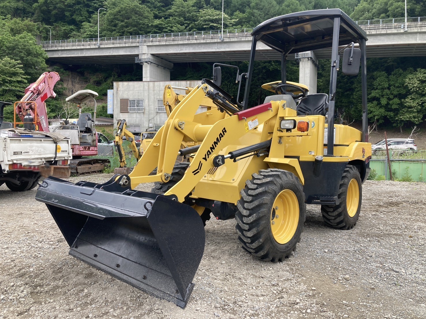 長野発！ヤンマー V2-3B 2022 R4年式 122時間　超美品★レンタル可！！ - 画像 2