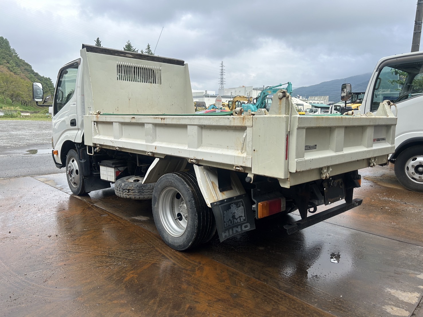 日野 2t四駆ダンプ　TKG-XZU675T 2013 H25年式 52657km - 画像 4